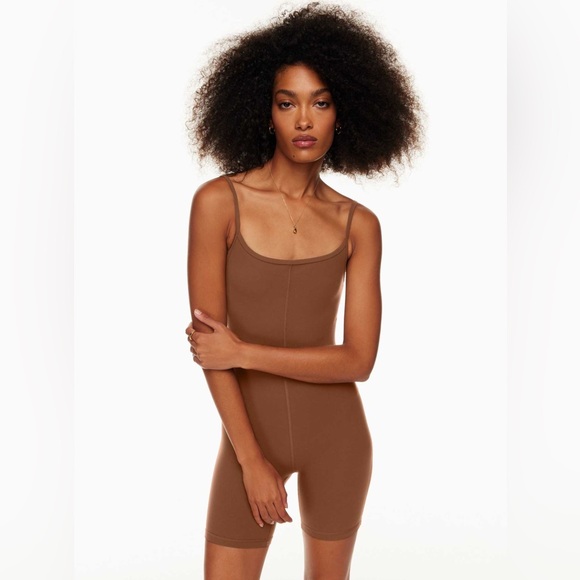Aritzia Pants - Aritzia | Wilfred Free | Freestyle 7" Romper Size 2XS